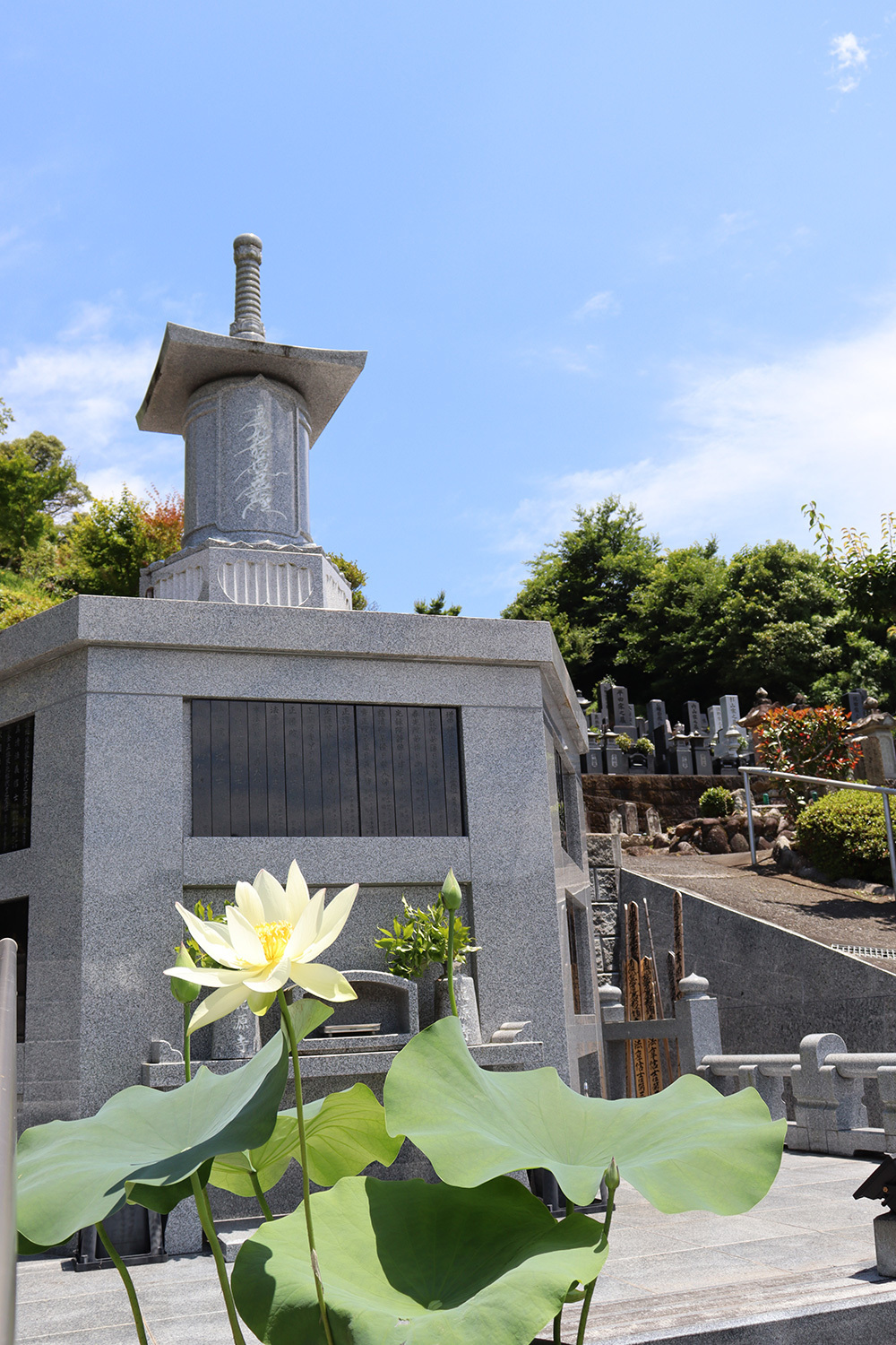 永代供養塔