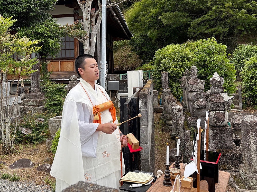 龍源寺の車輛安全祈祷の読経